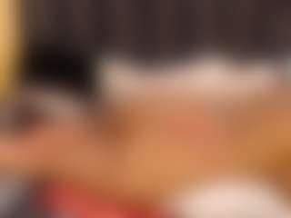Live cam show with Curvybootyqueenx22 - Moaning on slutload