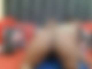EBONYTIYANA's Live Sex Cam Show