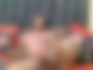 Live cam show with EBONYTIYANA - Thick on Gym Cam Girls