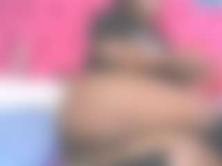 Live cam show with EBONYTIYANA - Thick on Hubzter Live