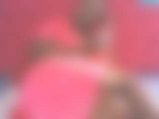 Live cam show with EBONYTIYANA - Thick on Fit Hotties