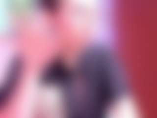 larsonbeverly's Live Sex Cam Show