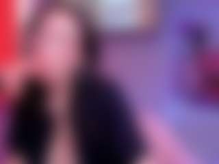larsonbeverly's Live Sex Cam Show