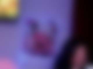 Live cam show with larsonbeverly - Strip on Uber Horny