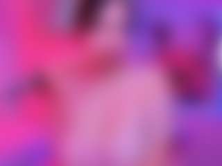 Live cam show with larsonbeverly - New Spank on CamClone