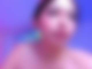 larsonbeverly's Live Sex Cam Show