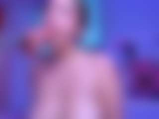 Live cam show with larsonbeverly - Dreads on StripNow