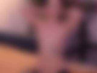 Lorenziaa's Live Sex Cam Show