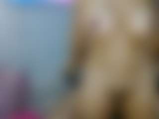 Bronze26 MILF webcam performer live streaming