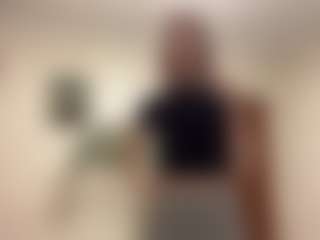 Mia's Live Sex Cam Show