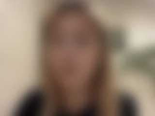 Mia's Live Sex Cam Show