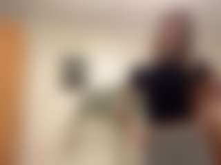 Mia's Live Sex Cam Show