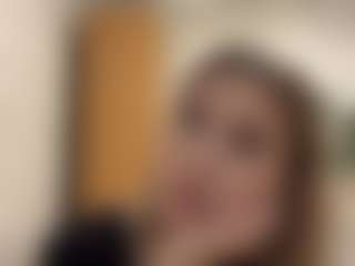 Mia's Live Sex Cam Show