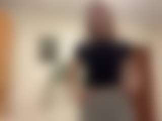 Mia's Live Sex Cam Show