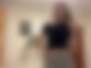 Mia's Live Sex Cam Show