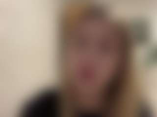 Live cam show with Mia - Blonde Hair Petite on Streamer API