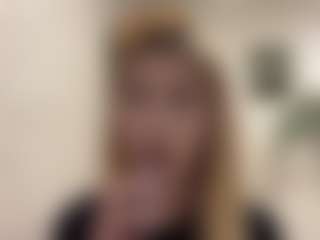 Live cam show with Mia - Blue Eyes on slutload