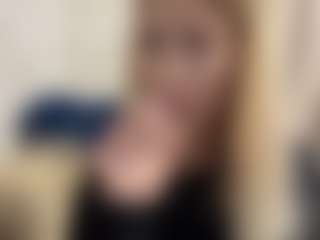 Live cam show with Mia - College on Camsoda
