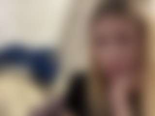 Live cam show with Mia - Handjob on camwithhim.com