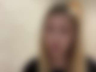 Mia's Live Sex Cam Show