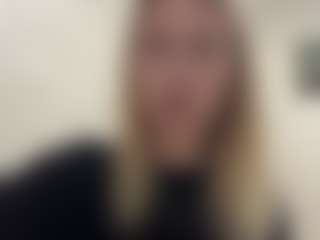 Mia's Live Sex Cam Show
