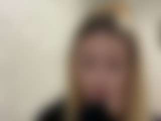 Mia's Live Sex Cam Show