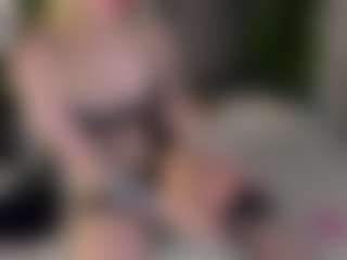 Live cam show with curvybby1 - Skinny White on slutload | germany