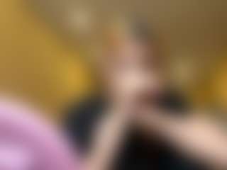 Live cam show with Lina - New Lush on chickslive.net