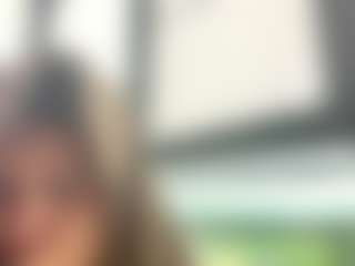 Live cam show with Lina - Petite on livesexfox.com