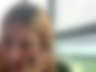 Live cam show with Lina - Smoking on 1on1-livenow