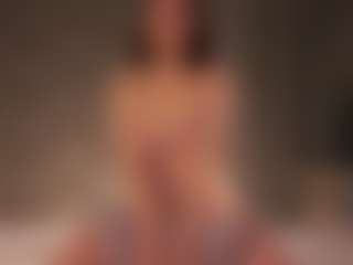 Live cam show with Kate - Squirt on Camsoda
