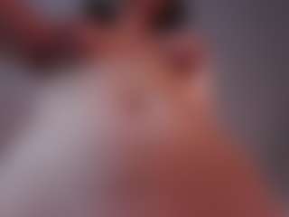 Live-Cam-Show mit Kate - Striptease auf Camsoda