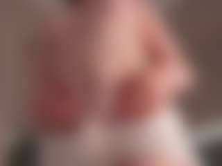 Live cam show with Kate - Skinny on Cam Slut