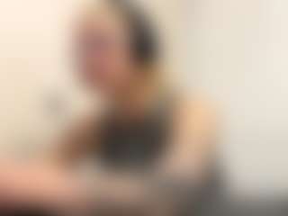 Live cam show with Rachel - Striptease Teen (18+) on Big Tits