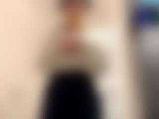 Live cam show with Rachel - Average on crypto-cams