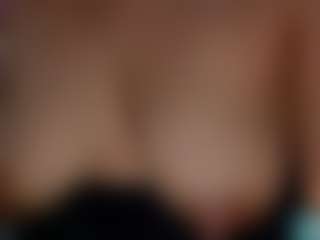 Fluffykittyhole's Live Sex Cam Show