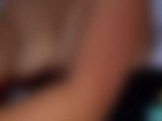 Fluffykittyhole's Live Sex Cam Show
