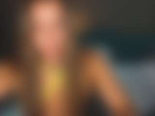 henny-cs's Live Sex Cam Show