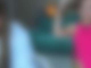 Live-Cam-Show mit henny-cs - Strip auf Camsoda