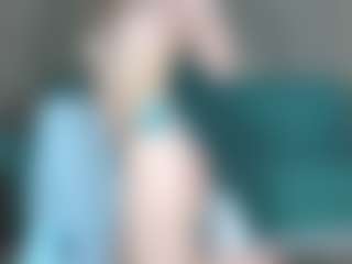 Live cam show with henny-cs - Wet on xDating