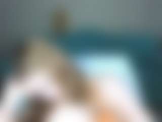 henny-cs's Live Sex Cam Show