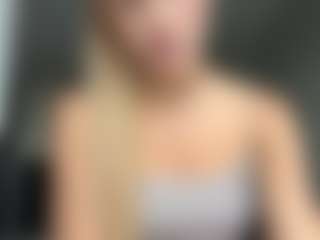 Live cam show with KyleBeatty - Big Tits Latina on AdultVida.com
