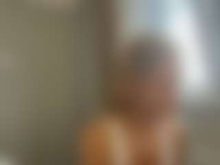 Live cam show with KyleBeatty - Strip Mature on StripNow