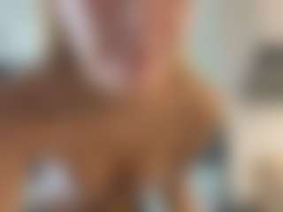 Live cam show with KyleBeatty - Ass Clapping on Camsoda