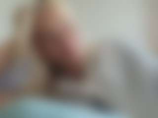Live cam show with KyleBeatty - Bedroom Mature on Camsoda