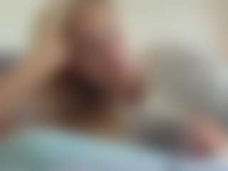 Live cam show with KyleBeatty - Skinny MILF on Ass Tok