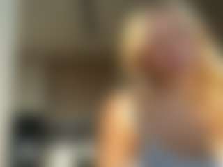 Live cam show with KyleBeatty - Big Tits Small Tits on Camsoda