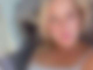 Live cam show with KyleBeatty - Squirt Mature on AdultVida.com