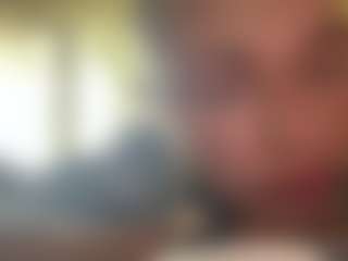Live cam show with KyleBeatty - Skinny MILF on AdultVida.com