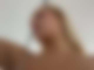 Live cam show with KyleBeatty - College MILF on Camsoda